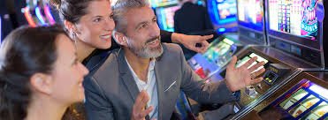 Antarmuka Dice Game di platform olx t0t0 menampilkan dadu dan panel prediksi